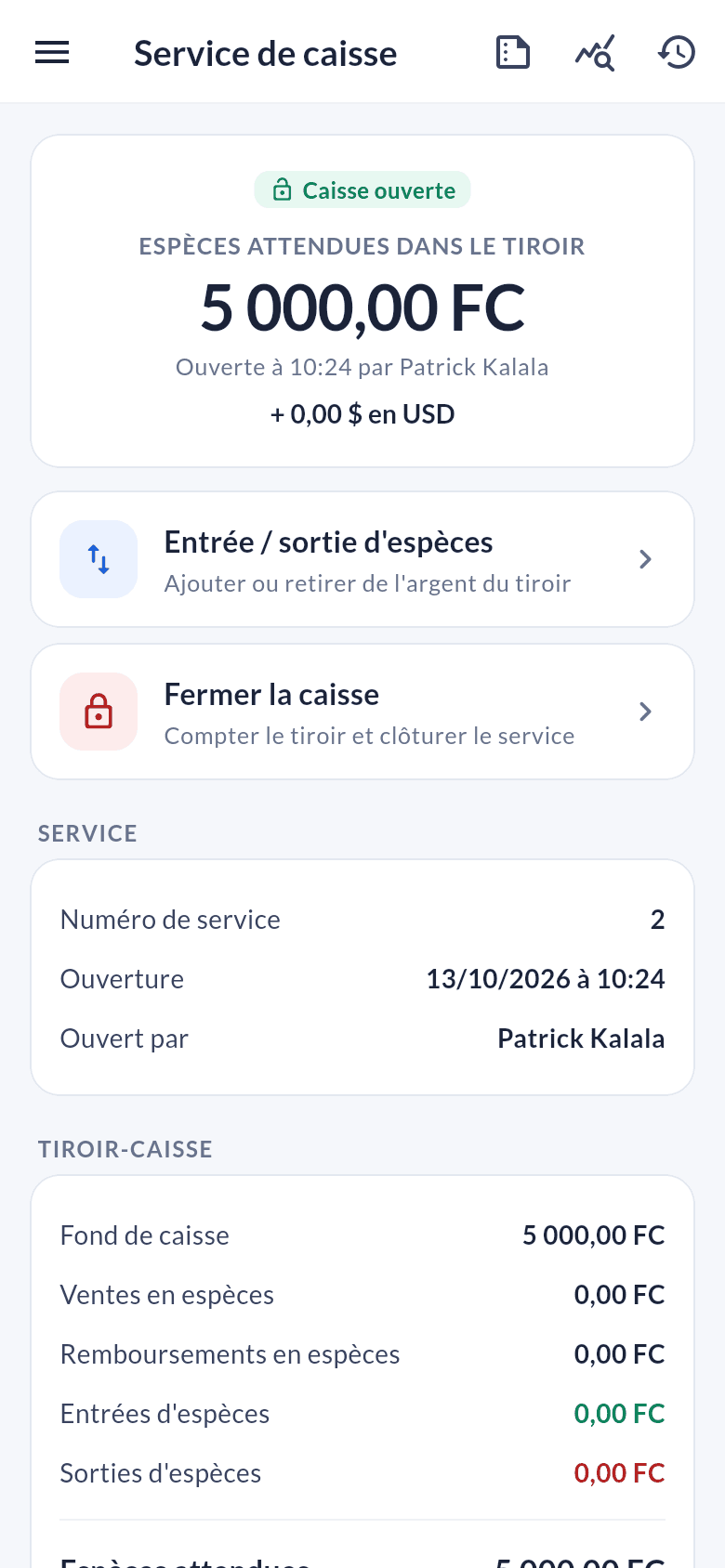 Service de caisse avec les espèces attendues